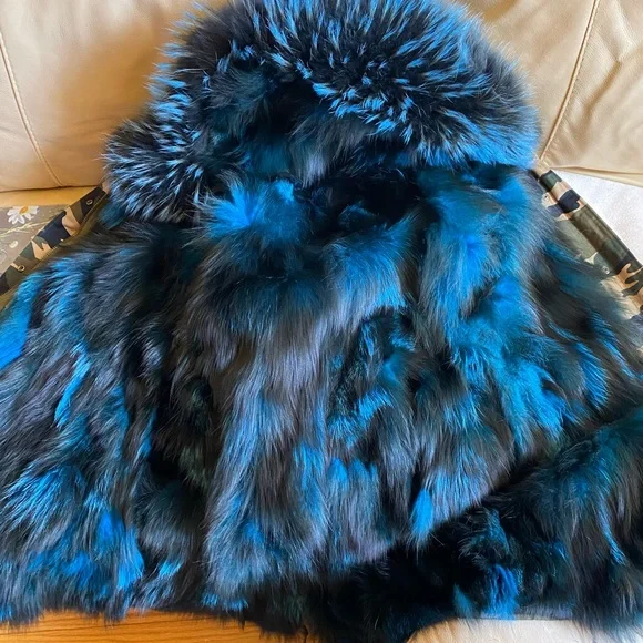Fox Fur Parka - Picture 6 of 6